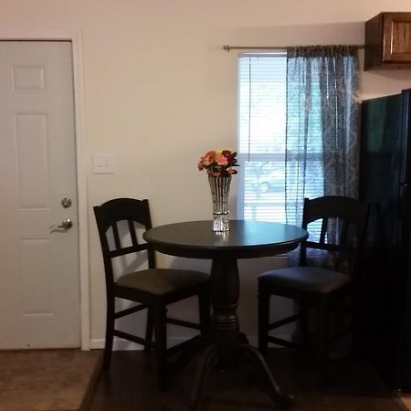 Апартаменты 1551 Sturm Ave Индианаполис Экстерьер фото