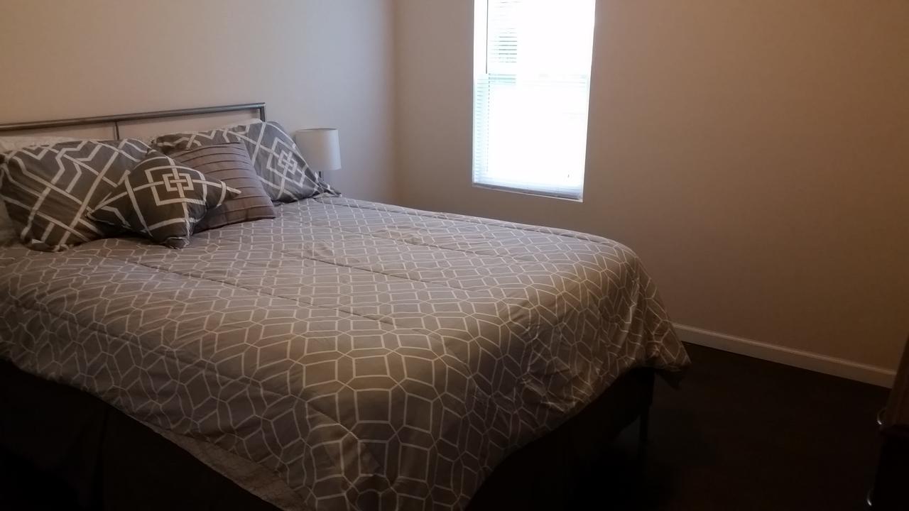 Апартаменты 1551 Sturm Ave Индианаполис Экстерьер фото
